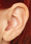 耳穴型補聴器を装着